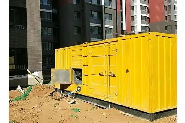 西安发电机租赁中燃油压力过低会对发动机的哪些部件造成损坏？