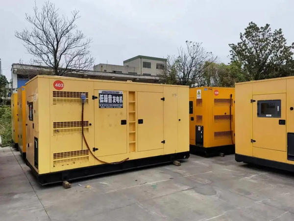 西安如何检查柴油发电机的空气滤清器是否需要更换？